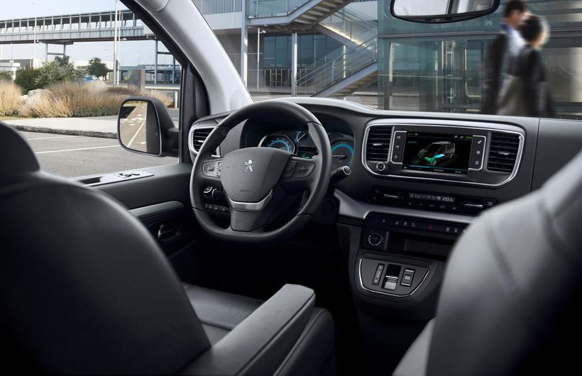 Peugeot Travel interior front