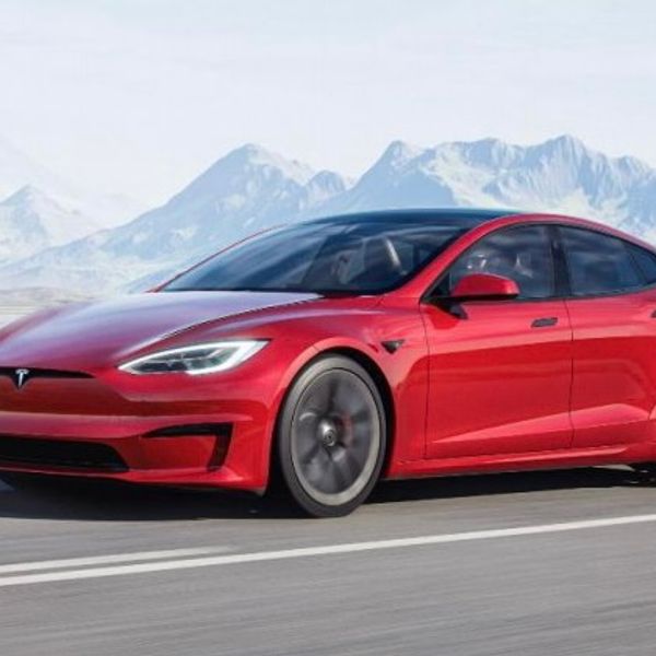 Tesla Model X Plaid electric car model exterior