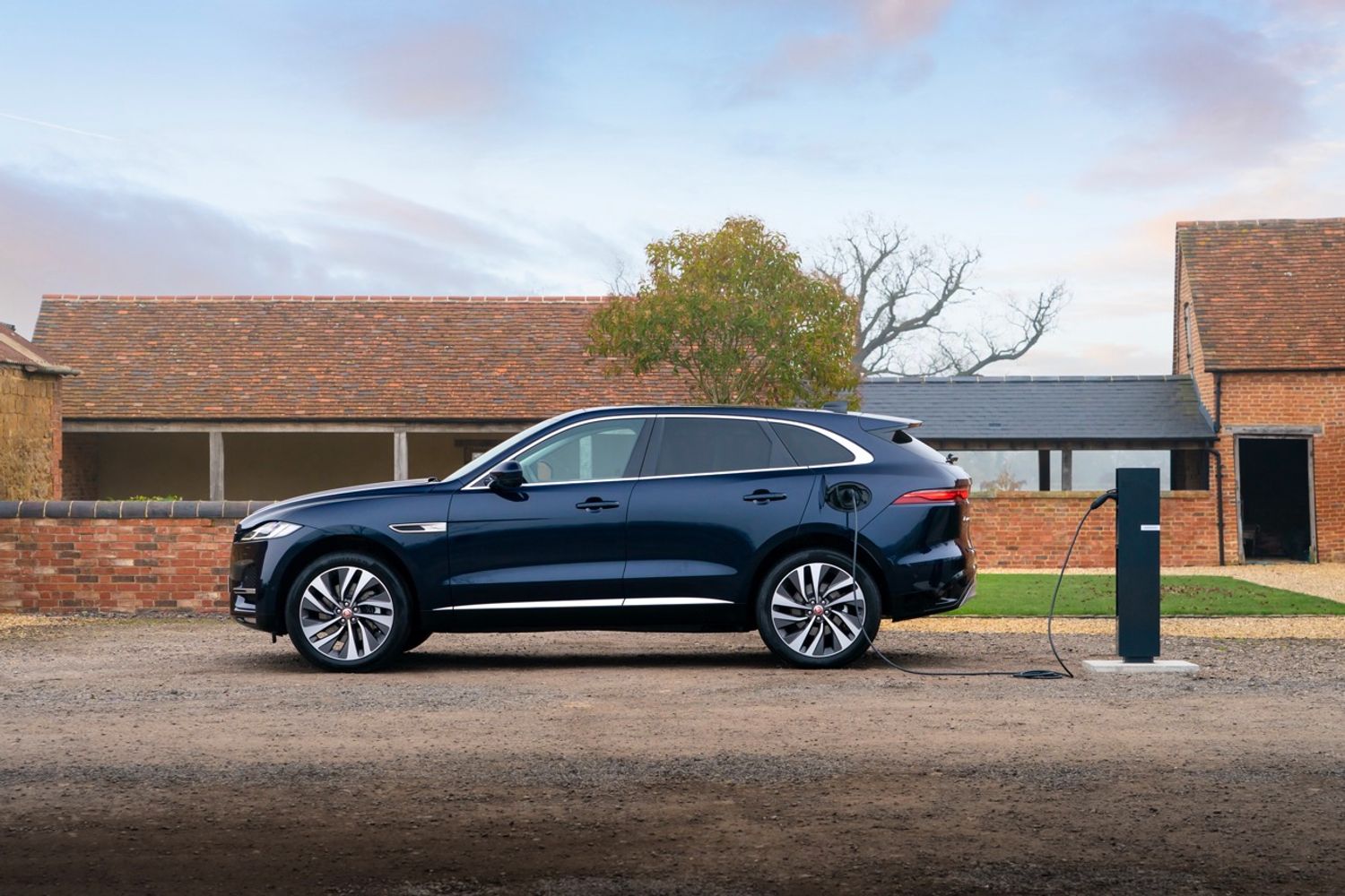 Jaguar F Pace PHEV charging