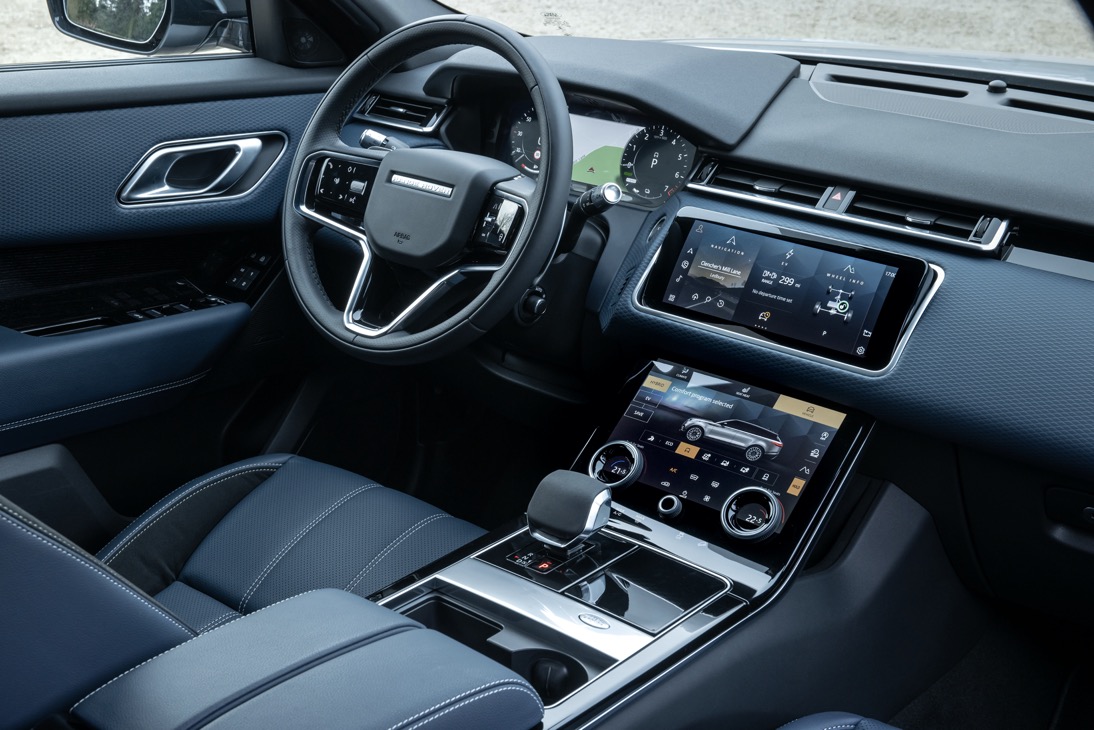 Range Rover Velar p400e PHEV dashboard and display