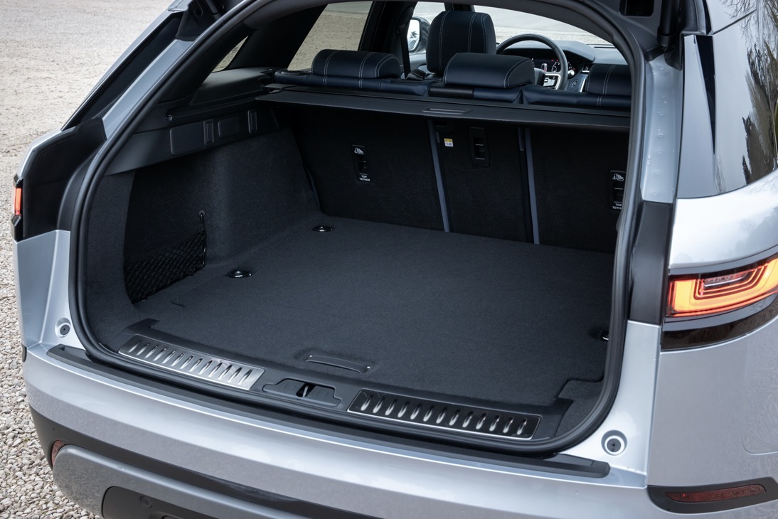 Range Rover Velar p400e PHEV boot space