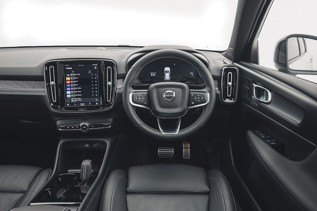 Volvo XC40 Recharge interior dashboard facia