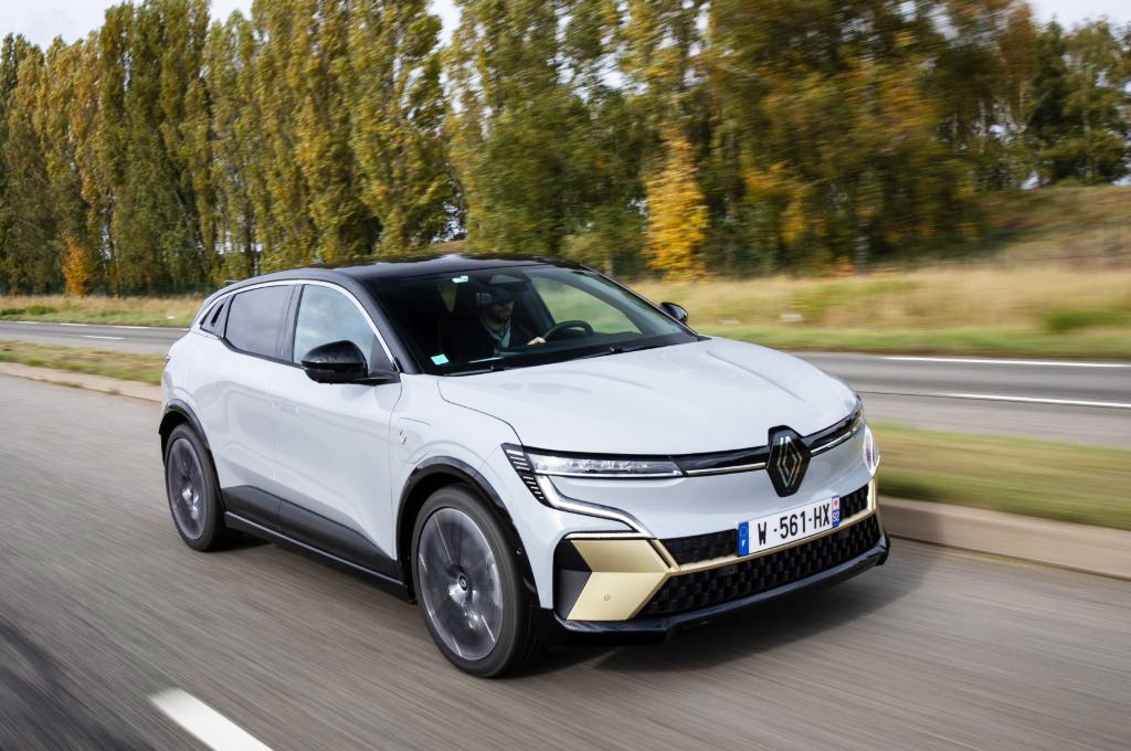 Renault Megane E-Tech, Renault electric, Megane electric, E-Tech, grey, driving, front