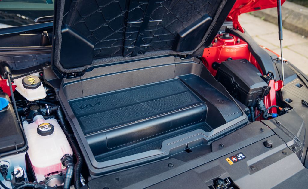 Kia EV6, interior, red