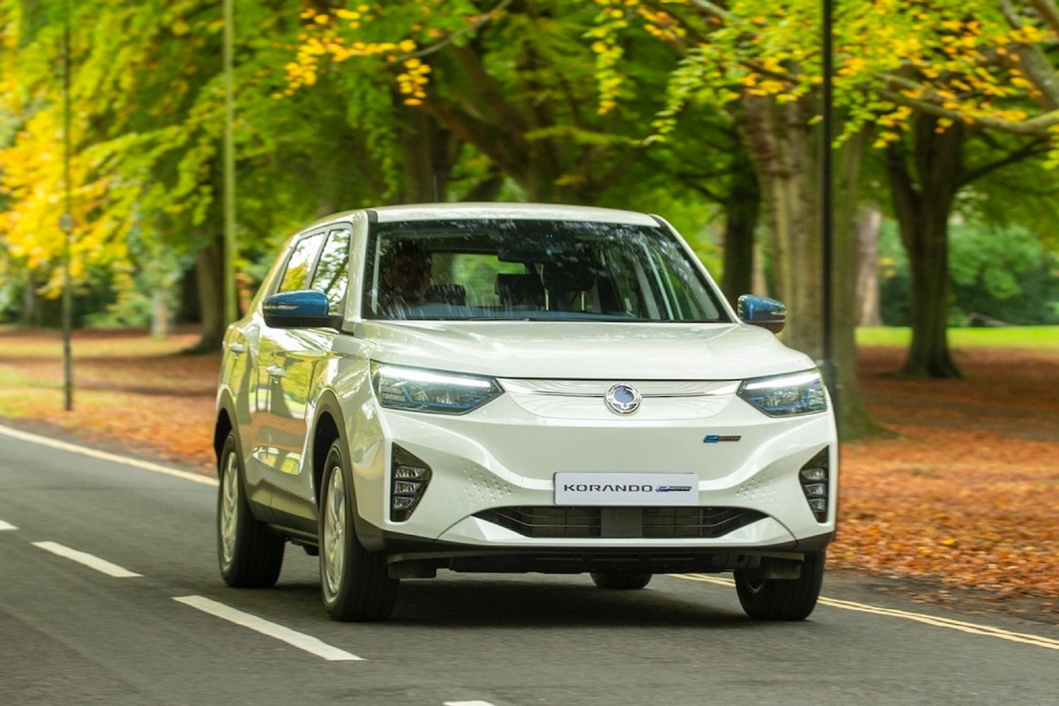 SsangYong Korando e-Motion front action, white car