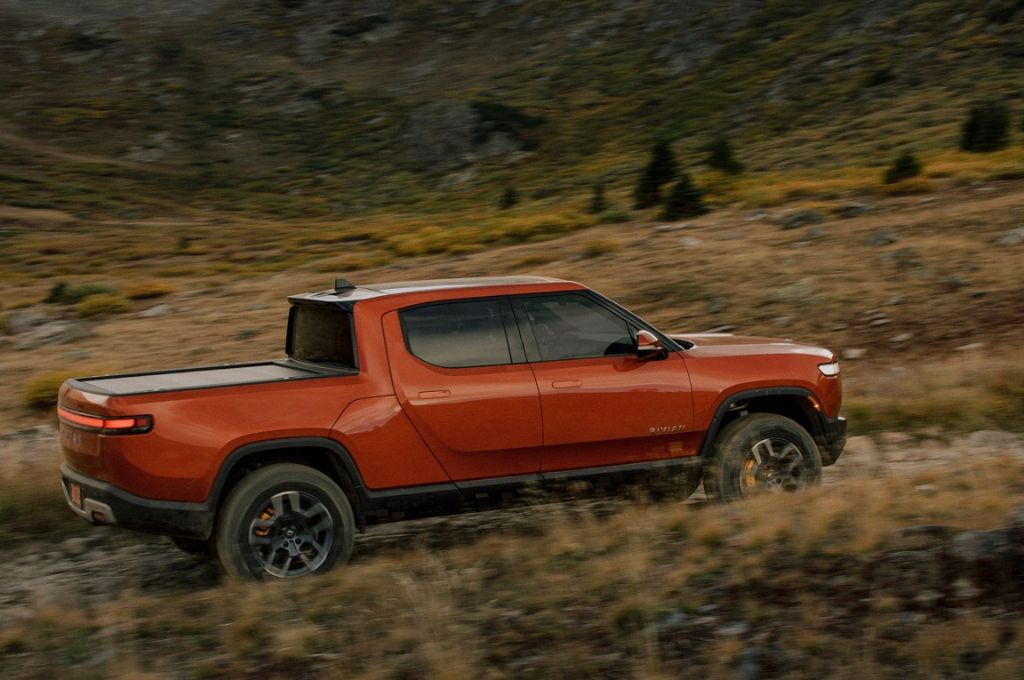 Rivian, Rivian R1T, R1T, pickup, exterior, red