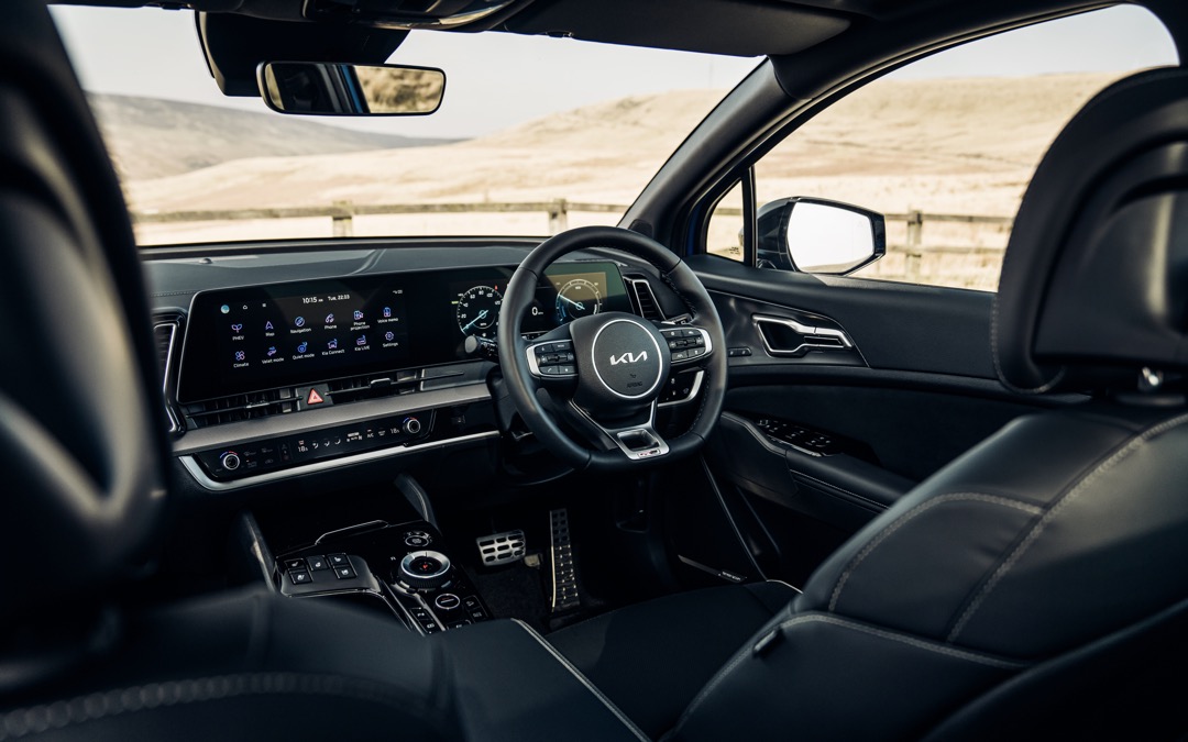 Kia Sportage PHEV interior, RHD