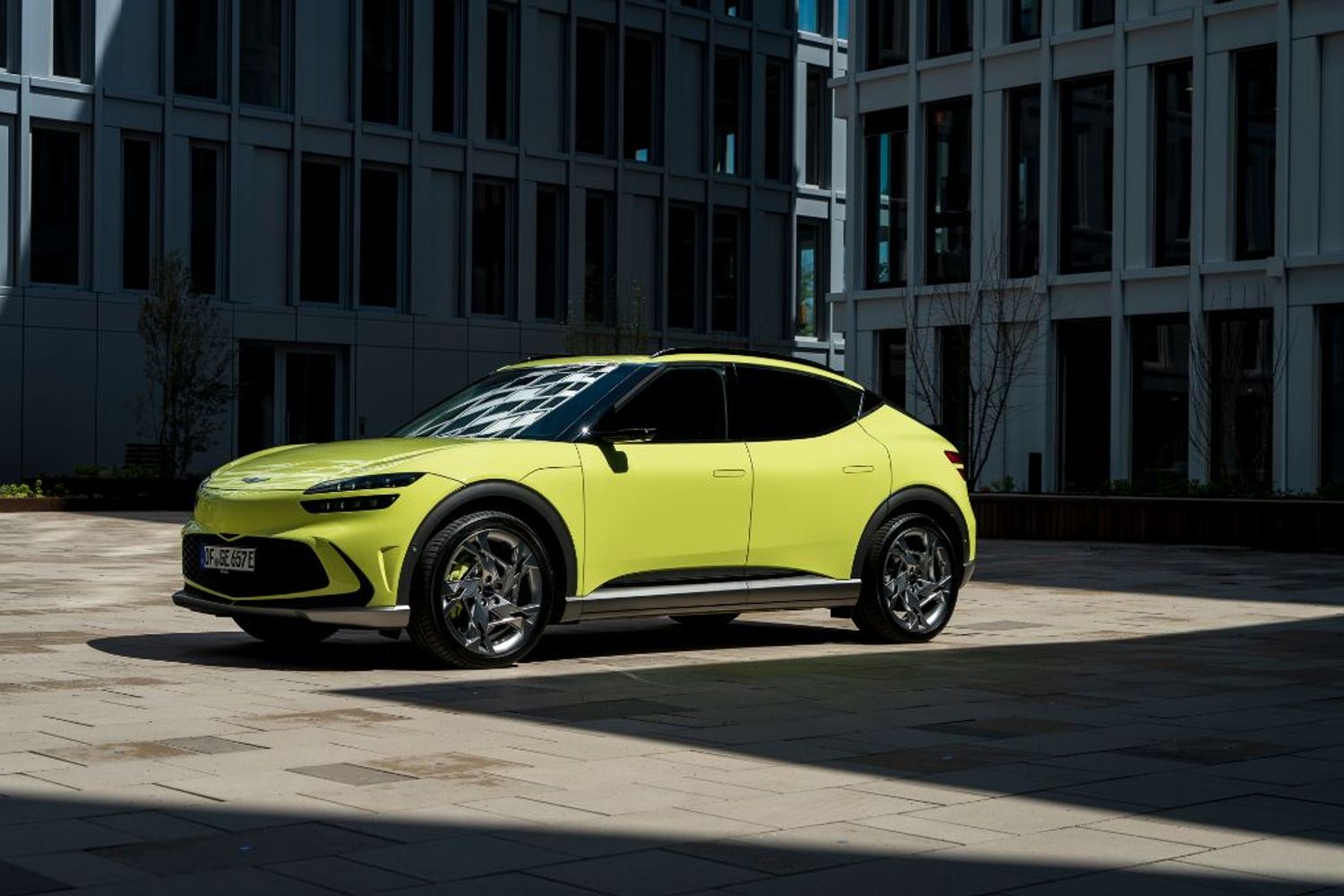 Genesis GV60, Genesis, GV60, Genesis electric, digital mirror, yellow, lime, front, static