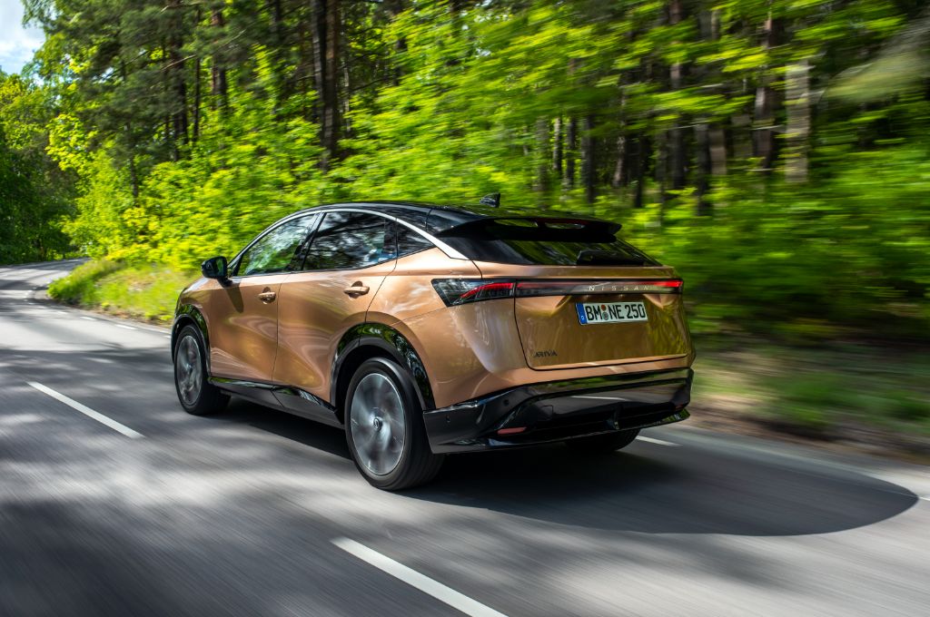 Nissan Ariya, Nissan, Ariya, exterior, Akatsuki Copper, bronze, brown, action