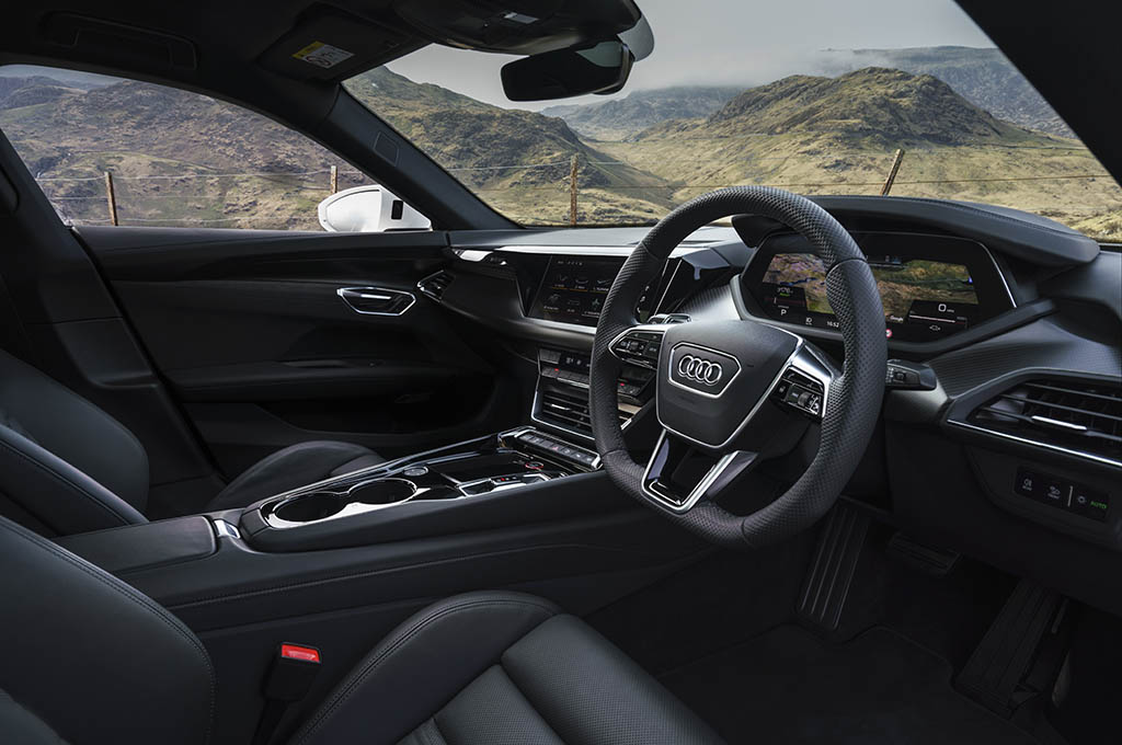 Audi E-TRON GT, interior, Still shot, Front interior, steering wheel